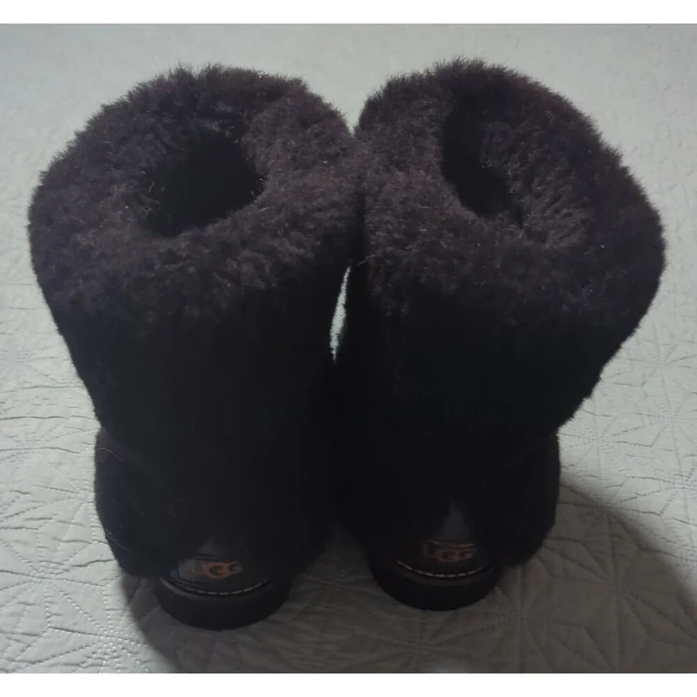 UGG Maylin Black Leather Sheepskin Lined Cuffed Mid Calf Boots Women's 6 Retired